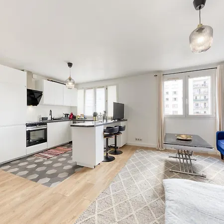Appartement Moderne A Choisy-Le-Roi - Rer C & Tram - Paris Direct アパート *
