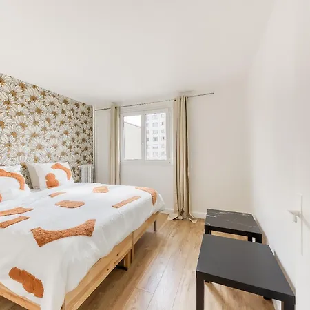 Appartement Moderne A Choisy-Le-Roi - Rer C & Tram - Paris Direct
